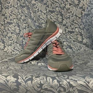 *Like NEW* U.S Polo Pink & Gray shoes